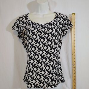 Worthington Black and White Geometric Blouse